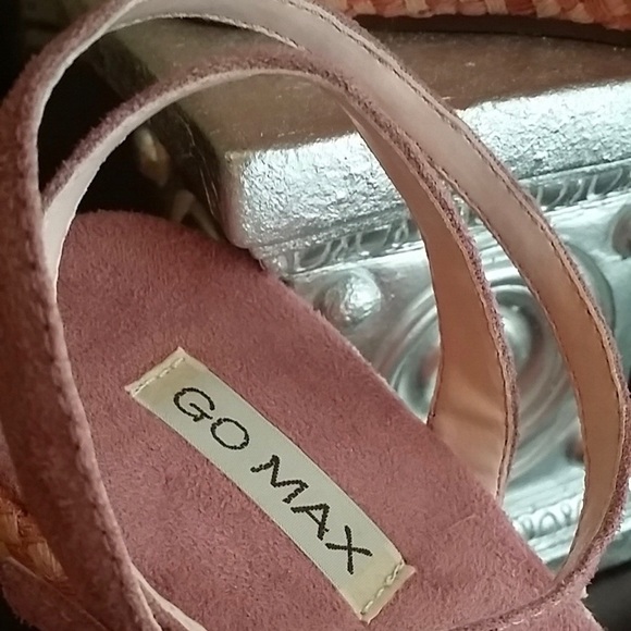 NWOT Pink wedge sandals; W:8.5 - Picture 4 of 10